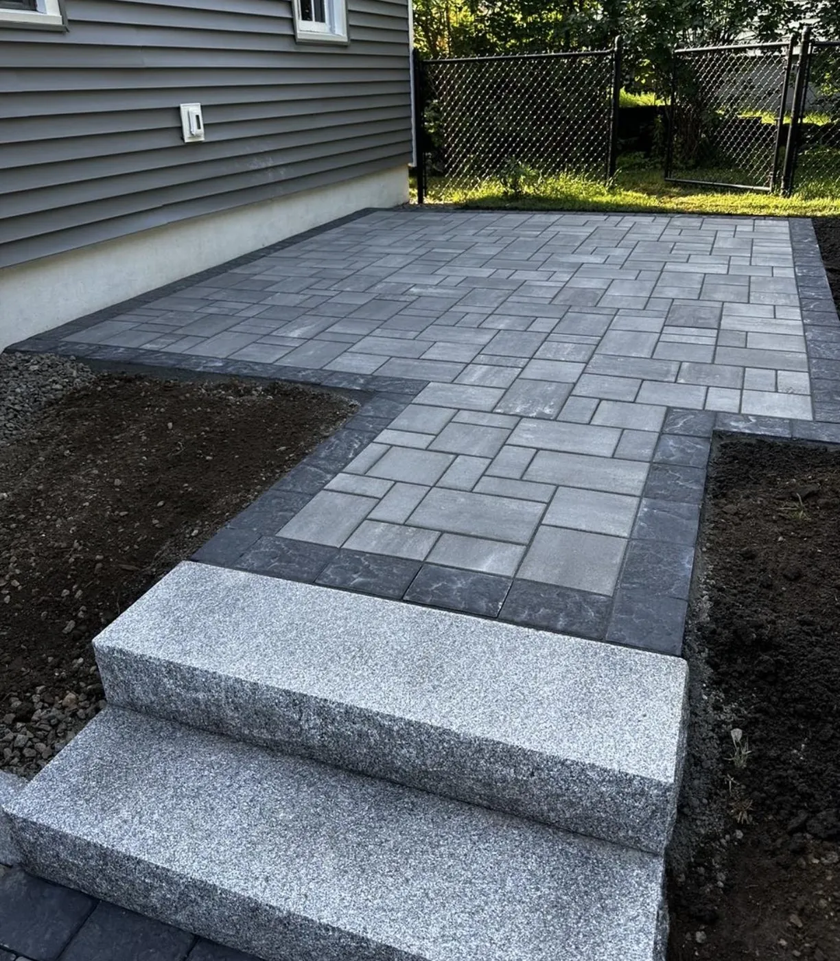 Side patio with granite steps